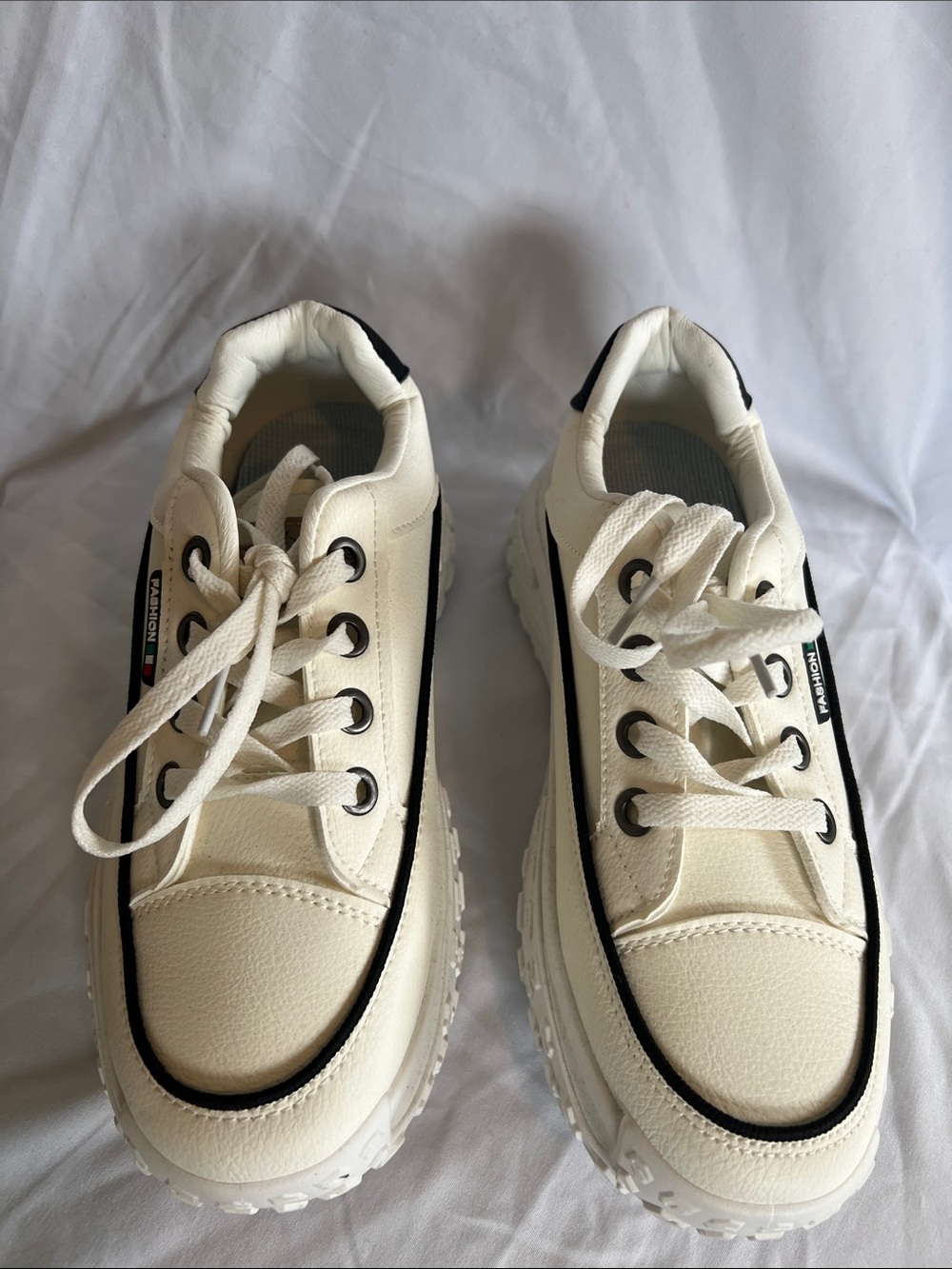 Cream Platform Lace-Up Sneakers with Black Trim New Without Tags Leather Feel